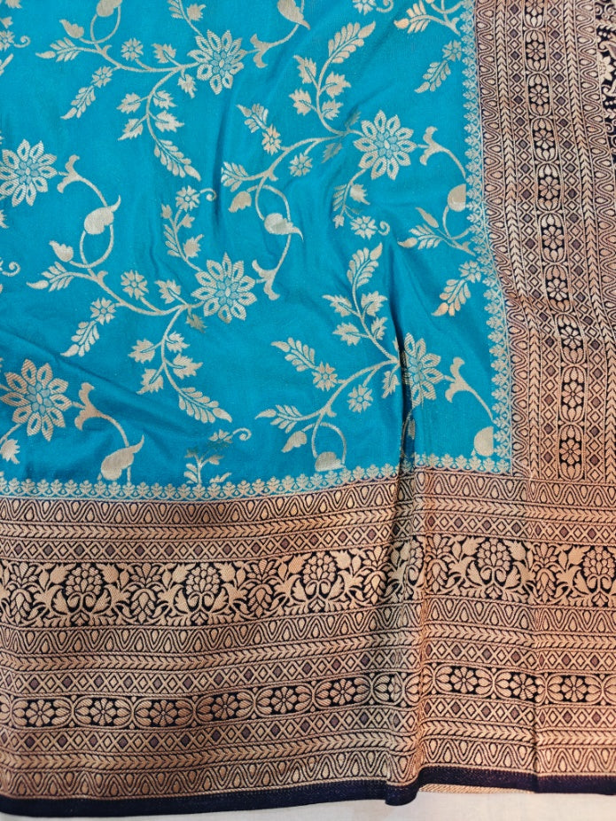PEARL BLUE SAREE WITH NAVY BLUE KHADDI GEORGETTE