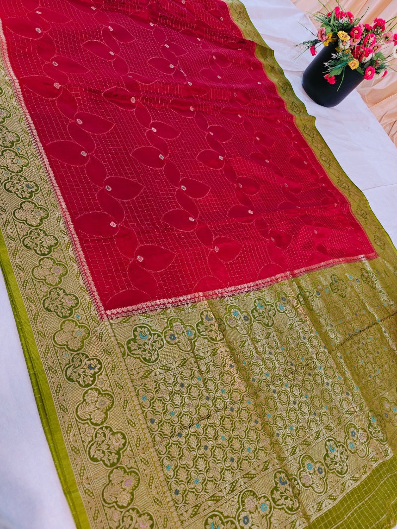 VISCOS SILK IN RED WITH MEHENDI GREEN COLOUR