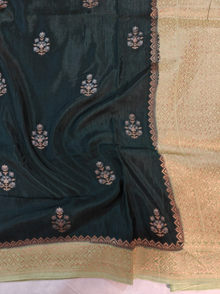 RUSSIAN SILK IN BOTTLE GREEN WITH PISTA GREEN BORDER