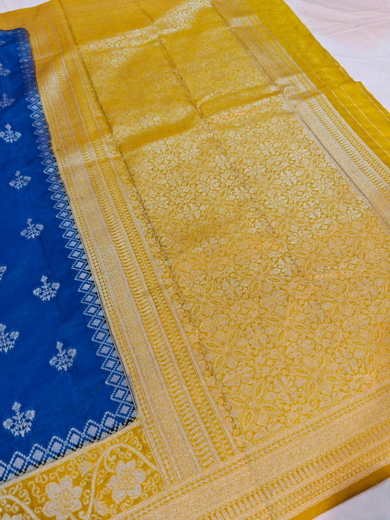 BLUE WITH GOLD BORDER PAPER SILK