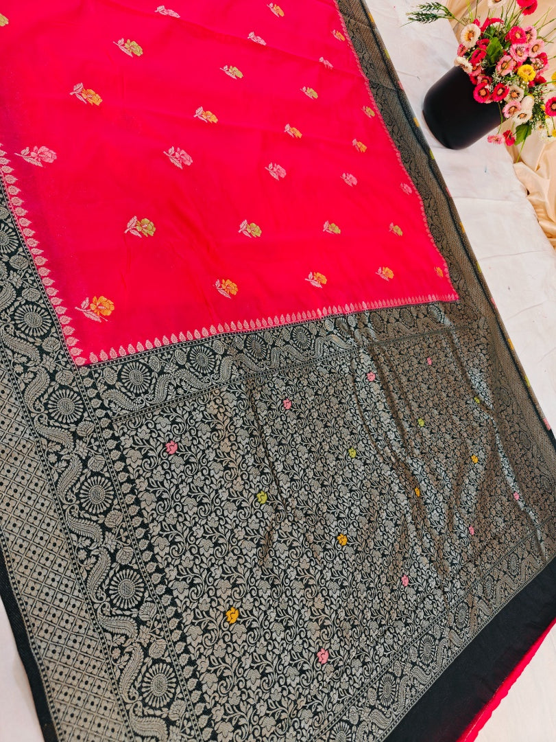 MINAKARI RAW MANGO WITH BLACK BORDER AND BRIGHT RED