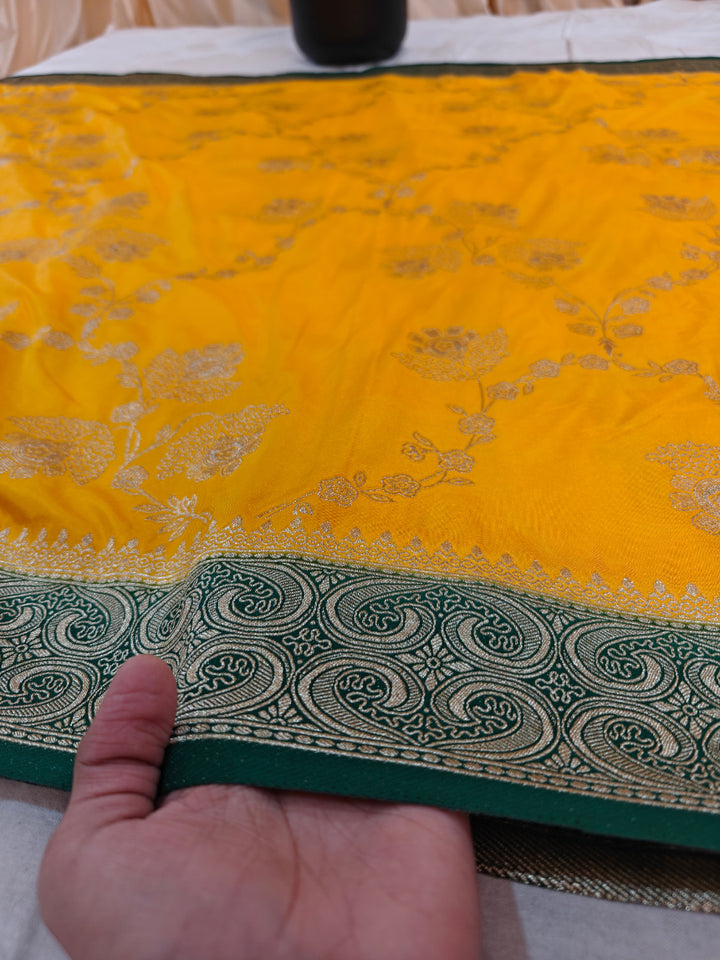 GOLD RUSSIAN SILK WITH BOTTLE GREEN BORDER