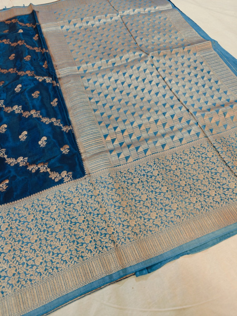 RUSSIAN SILK IN METALLIC BLUE WITH GERMAN BLUE BORDER