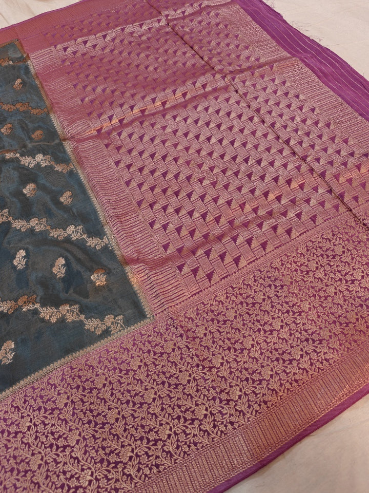 METALLIC GREY RUSSIAN VISCOS WITH LAVENDER COLOUR