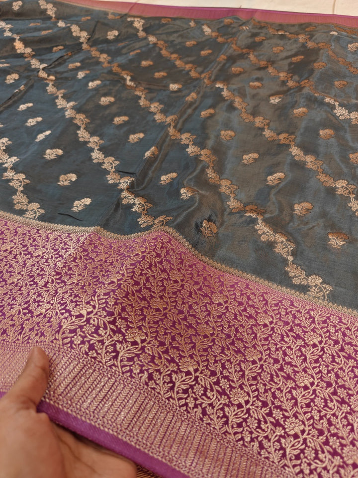 METALLIC GREY RUSSIAN VISCOS WITH LAVENDER COLOUR