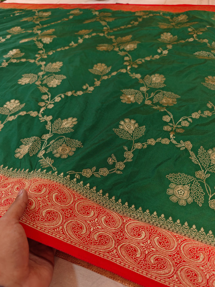 RUSSIAN PREMIUM VISCOS BOTTLE GREEN WITH RED BORDER