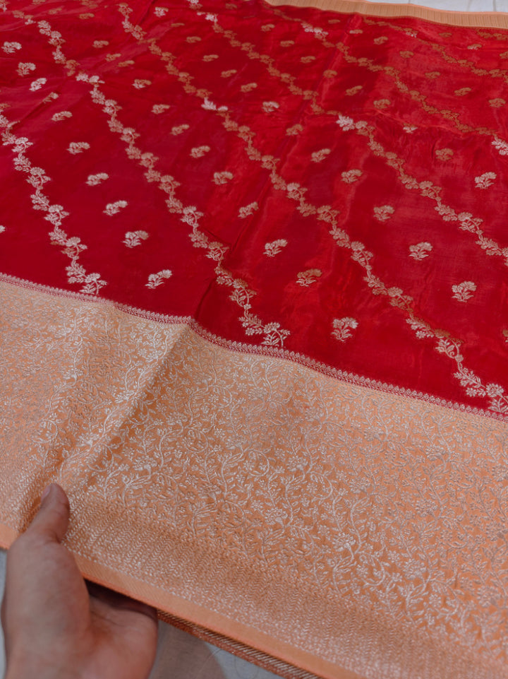 RED RUSSIAN PREMIUM VISCOS WITH IVORY BORDER