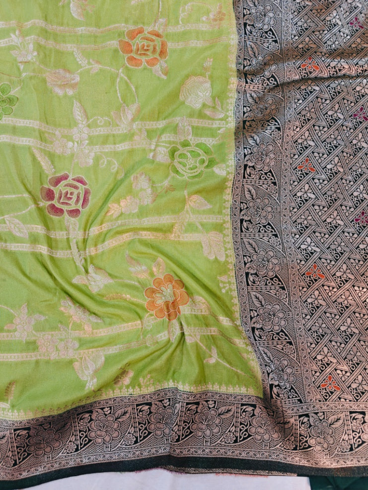 KHADDI GEORGETTE WITH PANCHRANG BOOTA