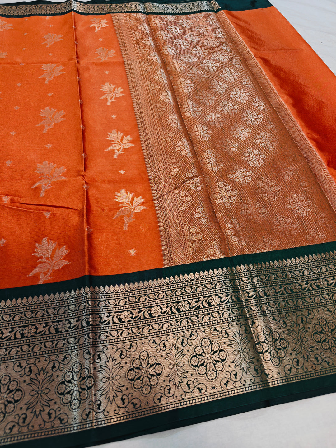 ORANGE COLOUR BOOTI WITH BOTTLE GREEN BORDER