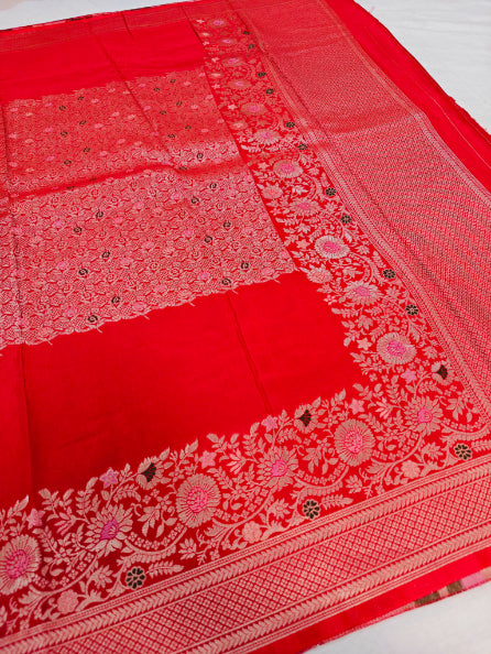 RUSSIAN SILK CENTRALISED BOUTIQUE STYLE IN BRIGHT RED COLOUR