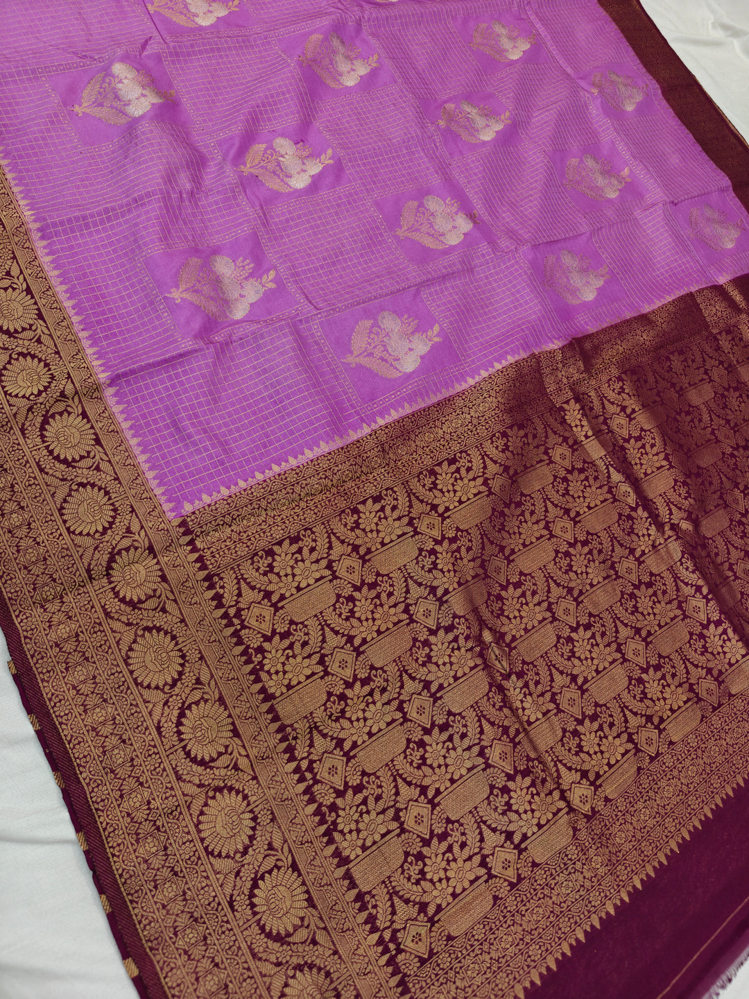 CREPE LAVENDER WITH CHOCOLATE BORDER