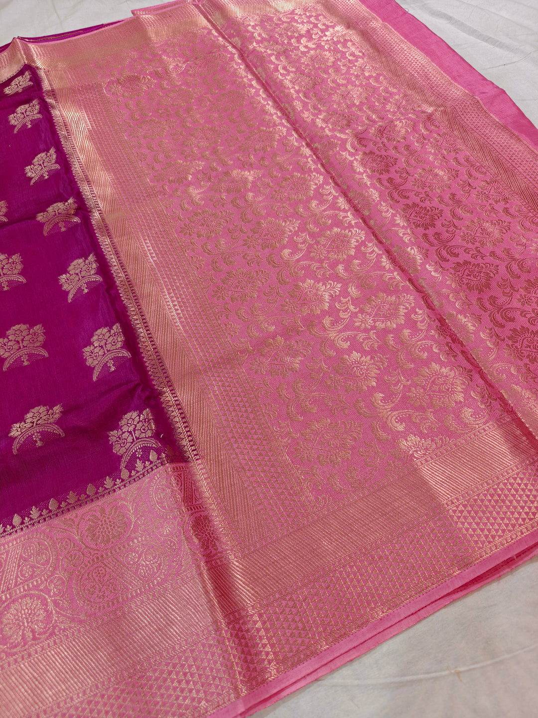 MAGENTA RUSSUAN SILK WITH BABY PINK BORDER