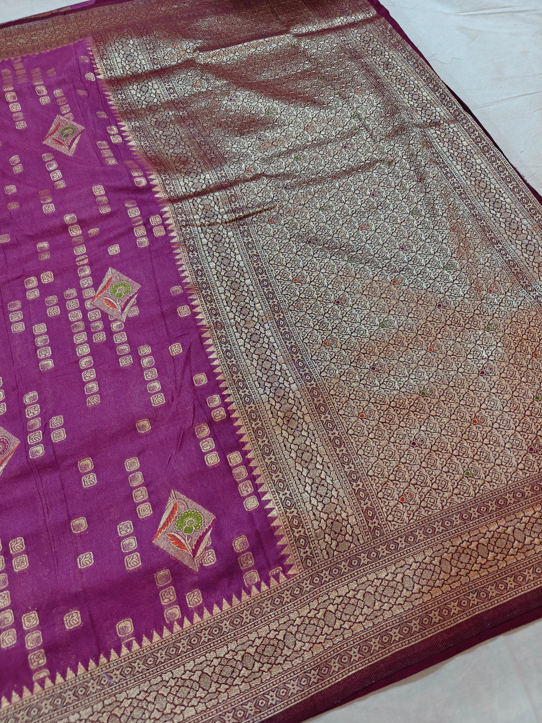 LAVENDER KHADDI GEORGETTE WITH GARNET BORDER