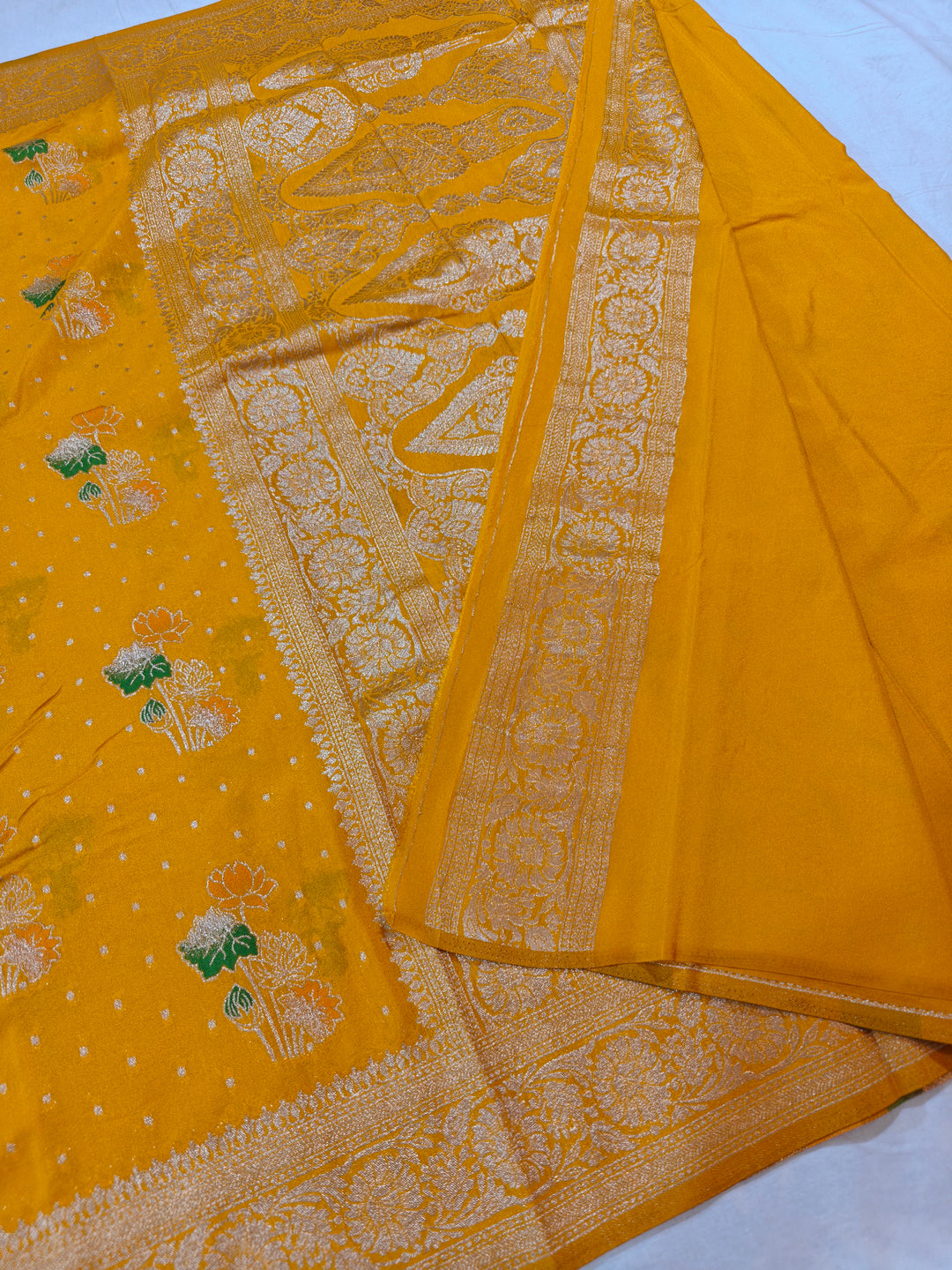 MUSTARD GOLD KHADDI GEORGETTE WITH PANCHRANG BOOTA