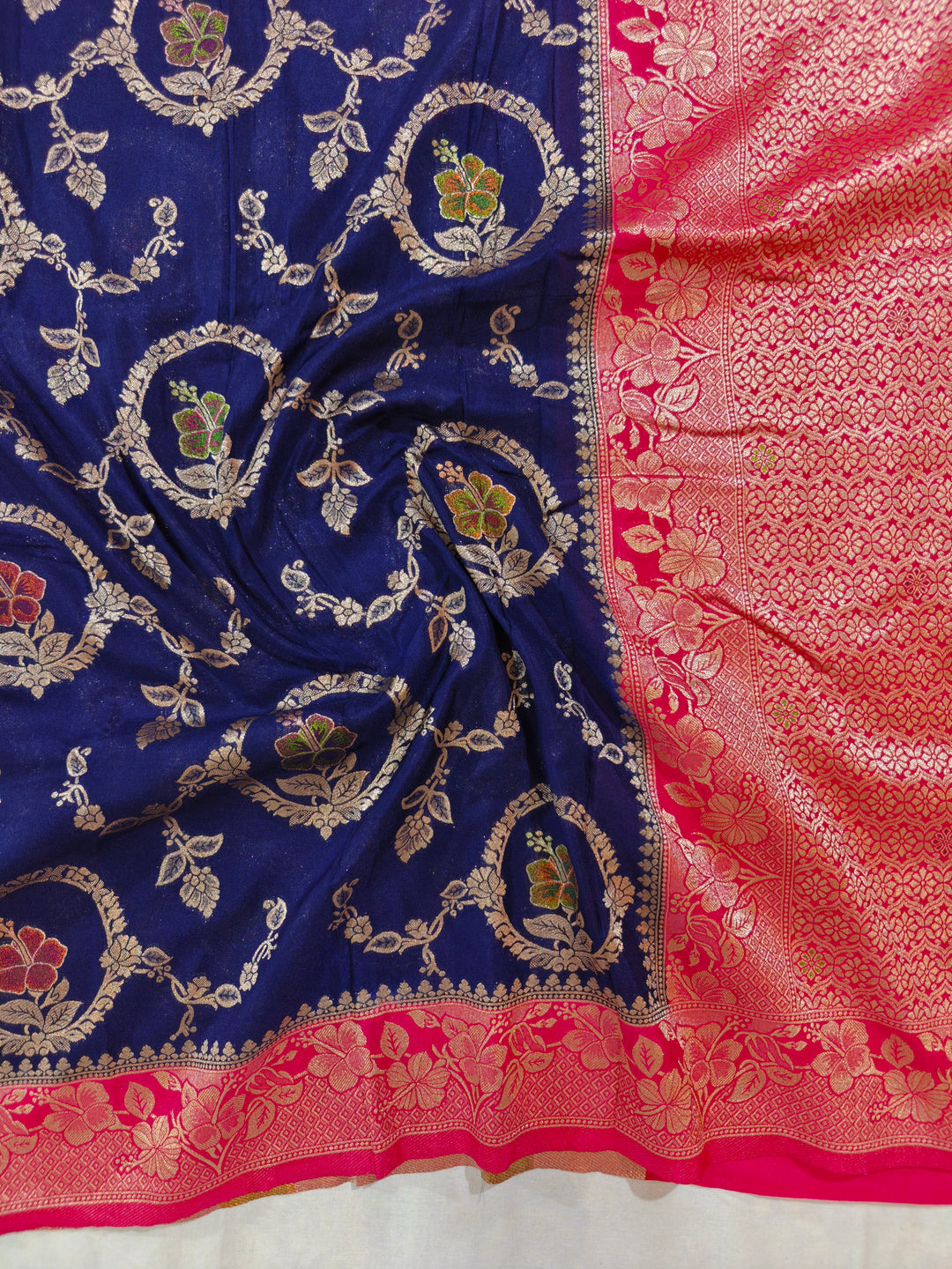 KHADDI GEORGETTE IN NAVY BLUE WITH CHERRY RED BORDER