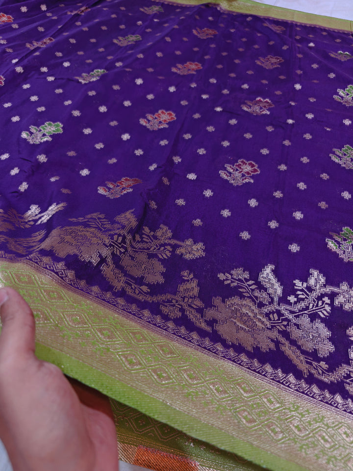 KHADDI GEORGETTE INDIGO COLOUR WITH PARROT GREEN BORDER