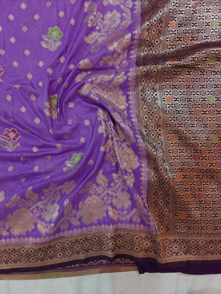 KHADDI GEORGETTE IN LAVENDER WITH