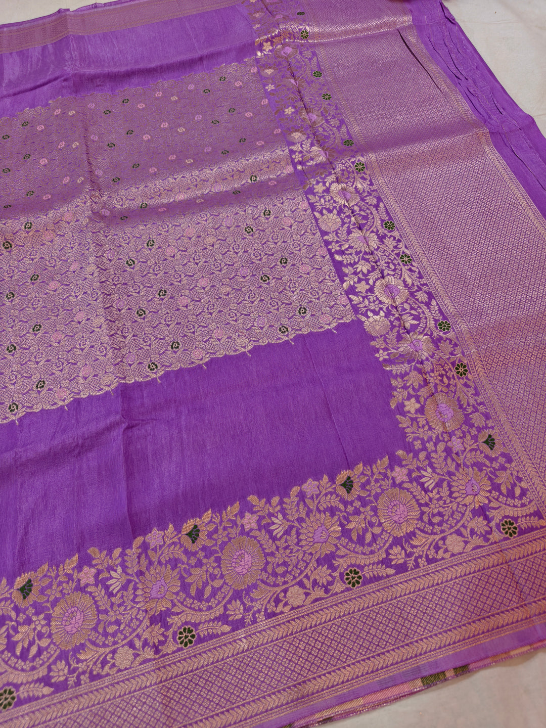 RUSSIAN SILK CENTRALISED BOUTIQUE STYLE IN LAVENDER COLOUR