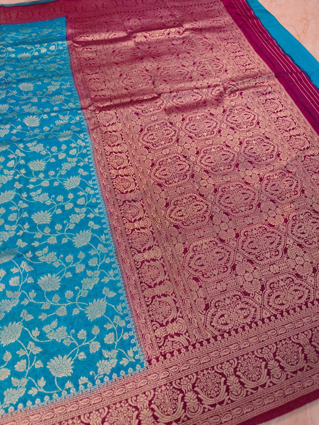 PAPER SILK IN FEROZI WITH GARNET BORDER