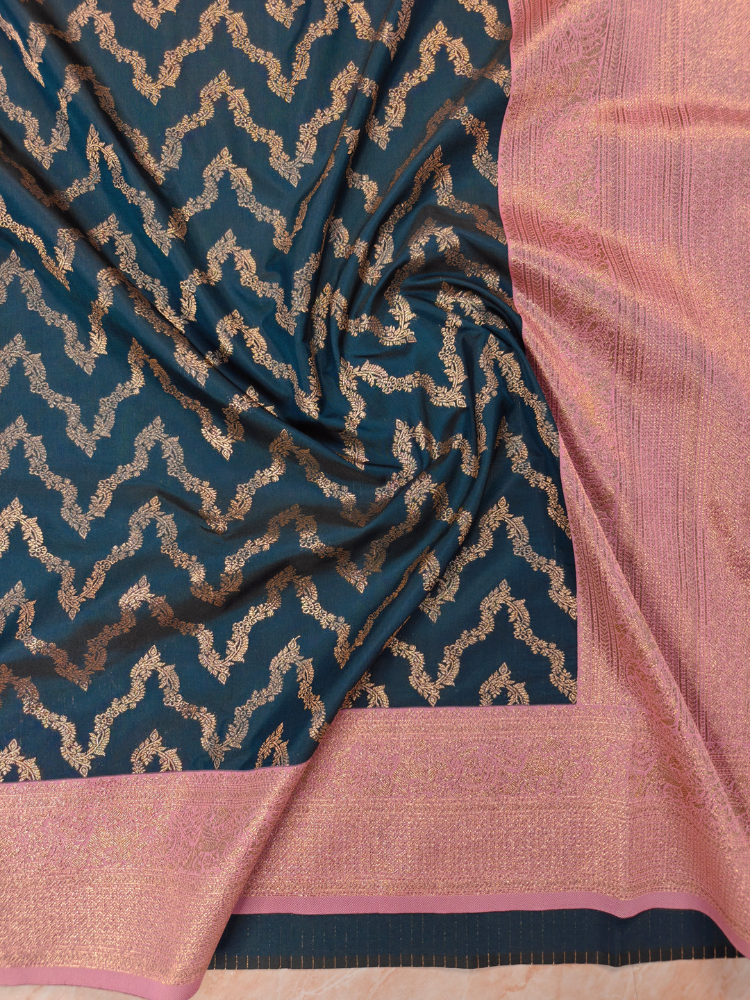 BANARASI KATAN SILK IN BOTTLE GREEN WITH BABY PINK