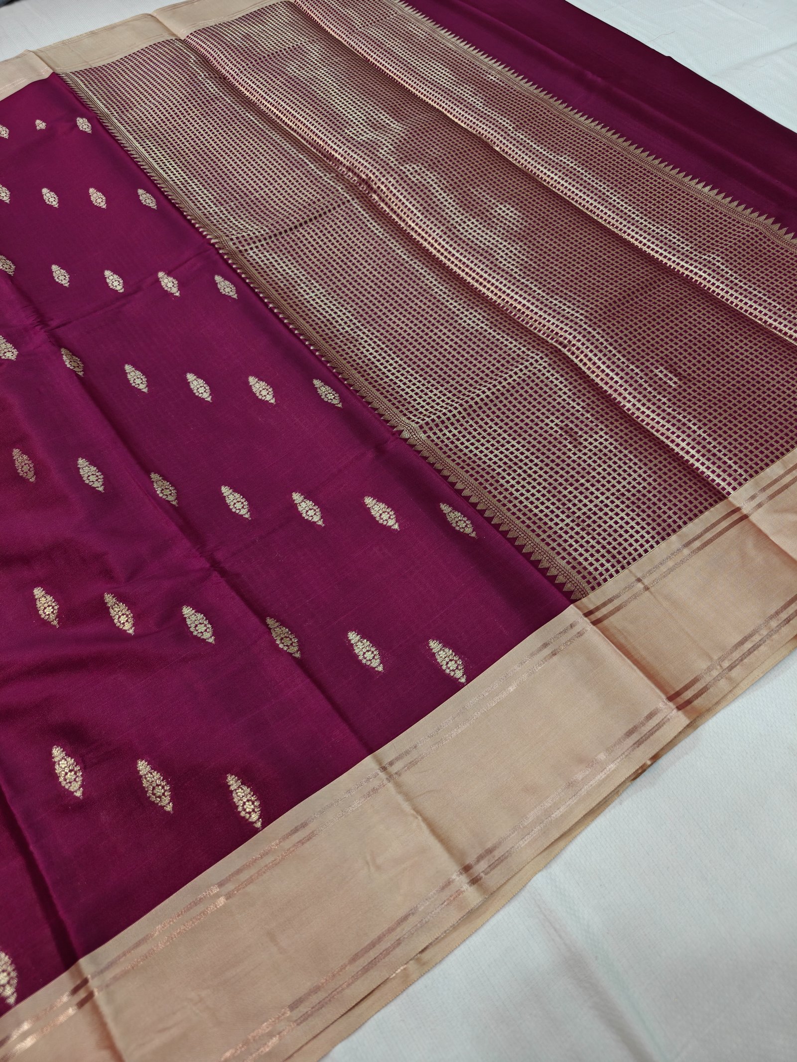 SATIN SILK KATAN PATTu