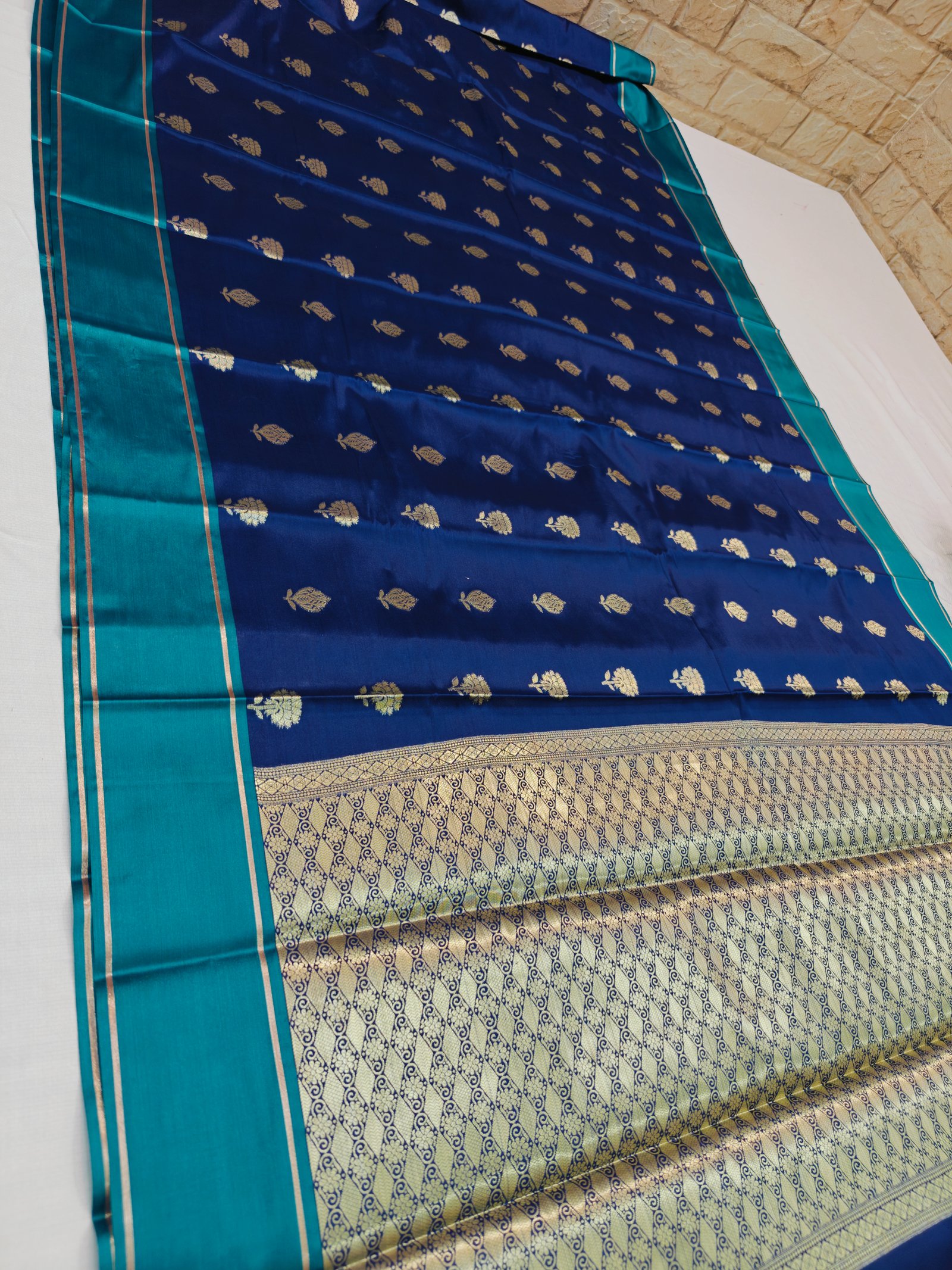 SATIN SILK KATAN PATTu