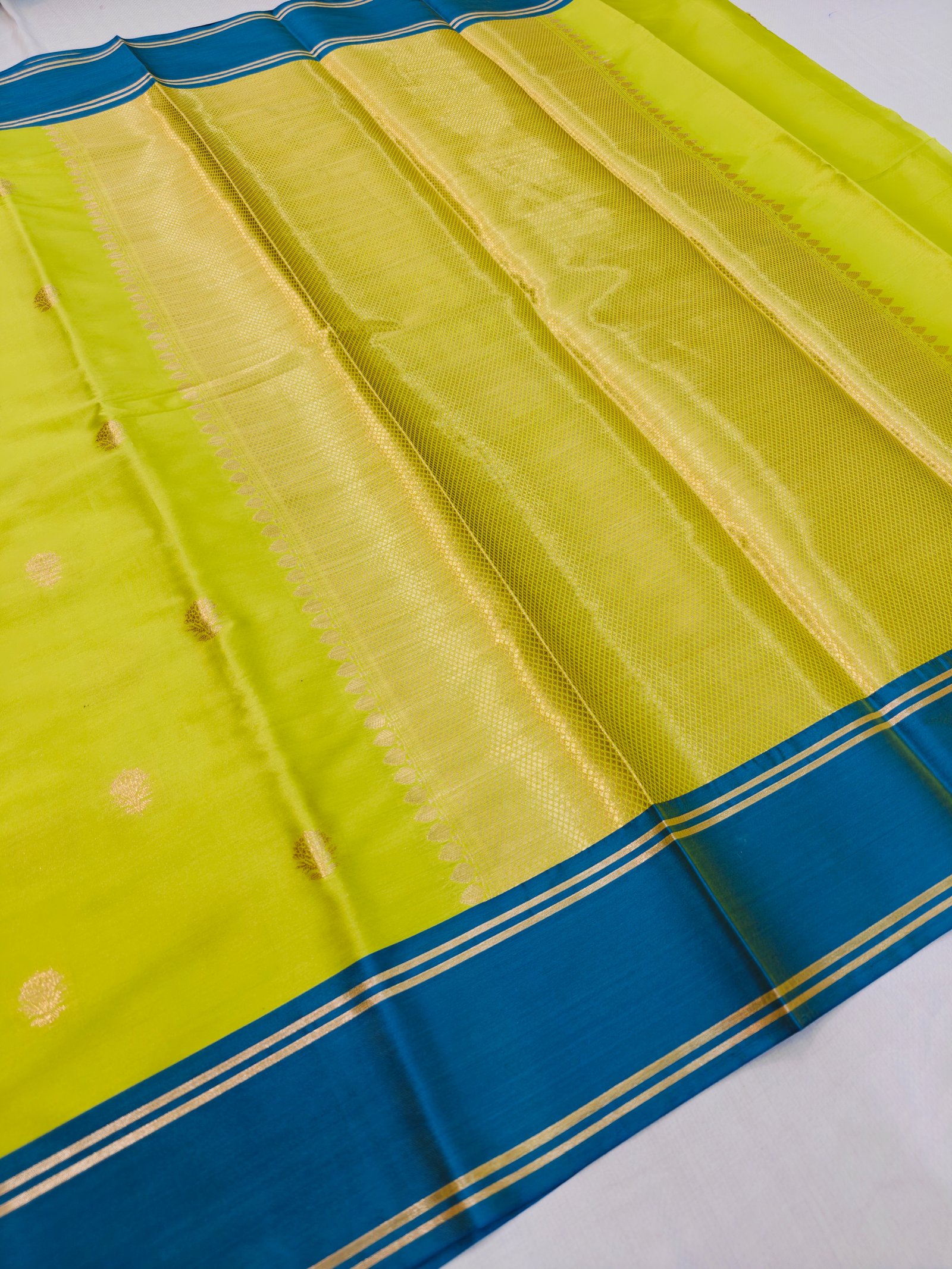 SATIN SILK KATAN PATTu