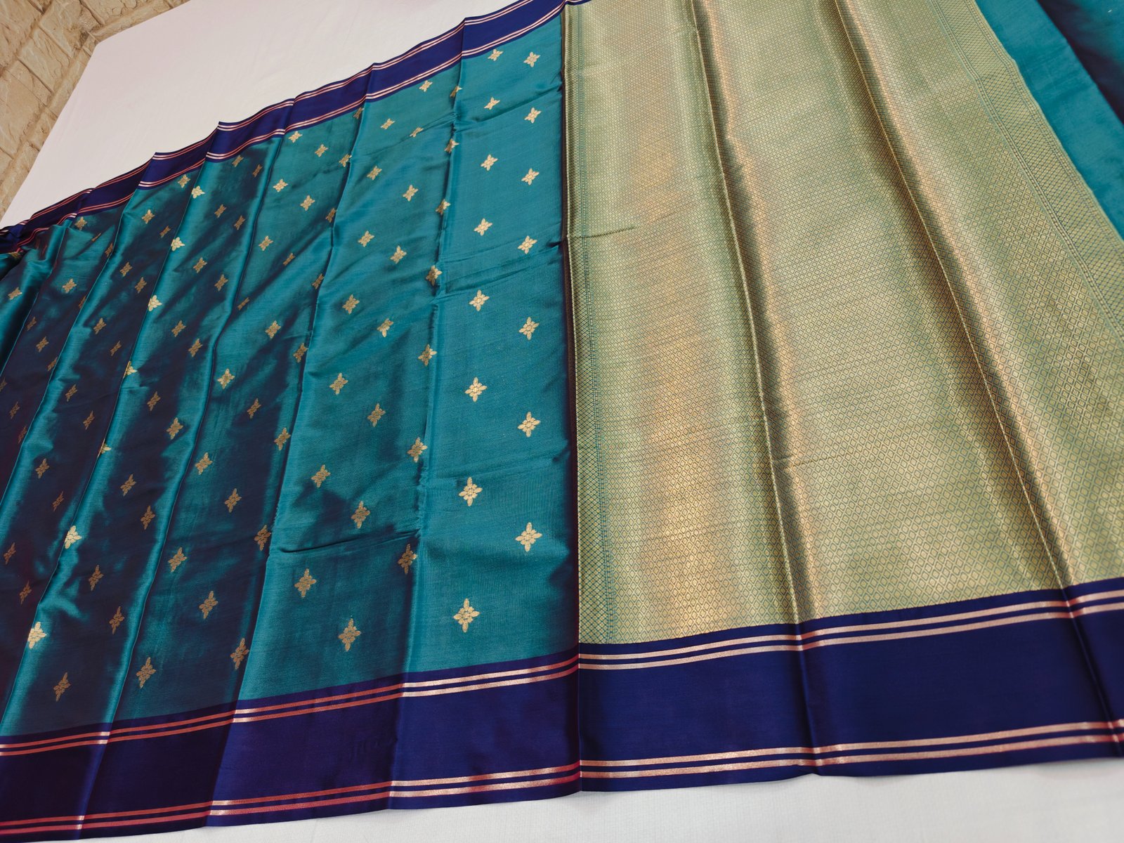 SATIN SILK KATAN PATTu