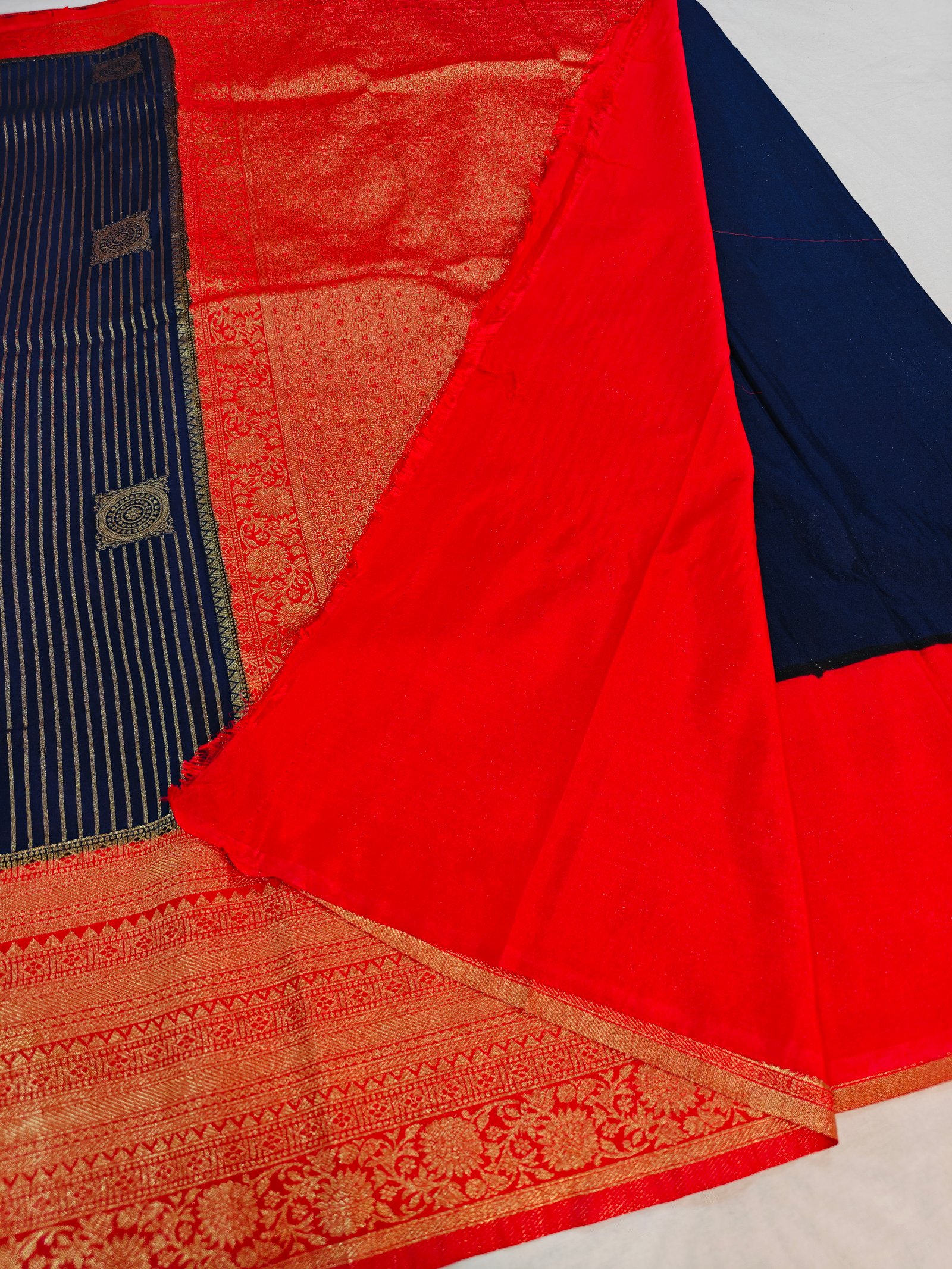KHADDI GEORGETTE WITH ZARI MOTIFs