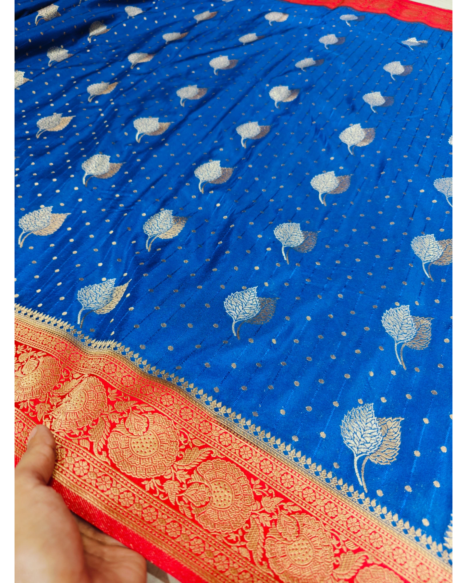 KHADDI GEORGETTE WITH ZARI MOTIFs